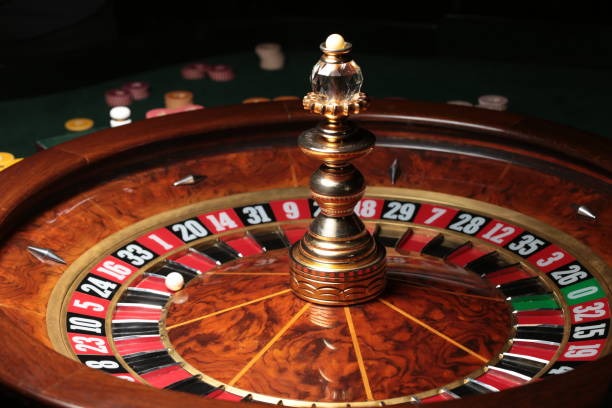 vvip777 mobile app home screen showing Liga 1 markets and live-casino options